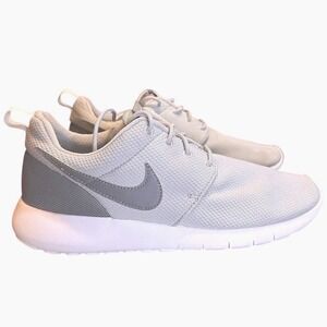 Nike Roshe One GS Wolf Grey White Mesh Running Shoes Youth 7Y / Women 8.5